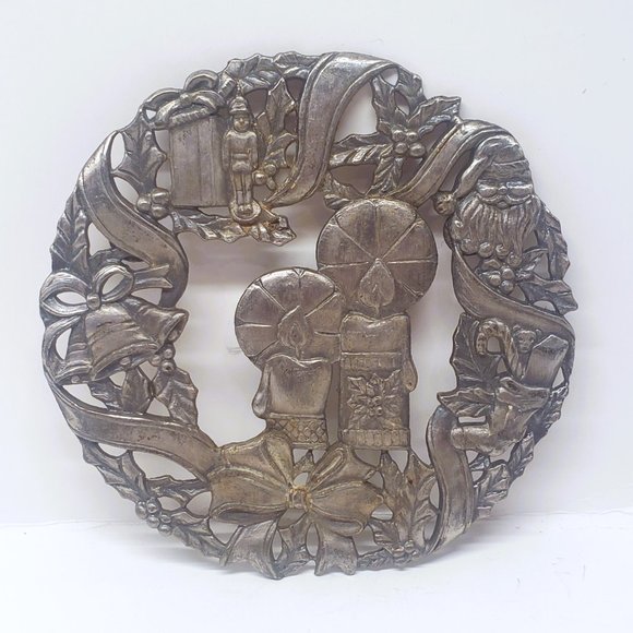 Christmas Wreath Pewter Coasters Candles Trivets Set Lot of 4 Vintage Taiwan - Picture 2 of 5